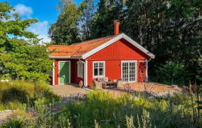 3 Bedroom Beautiful Home In Sölvesborg